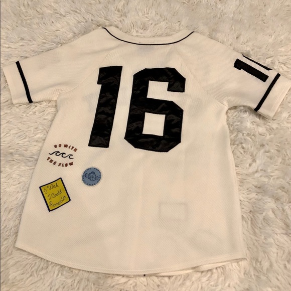 Finding dory jersey - Picture 4 of 7